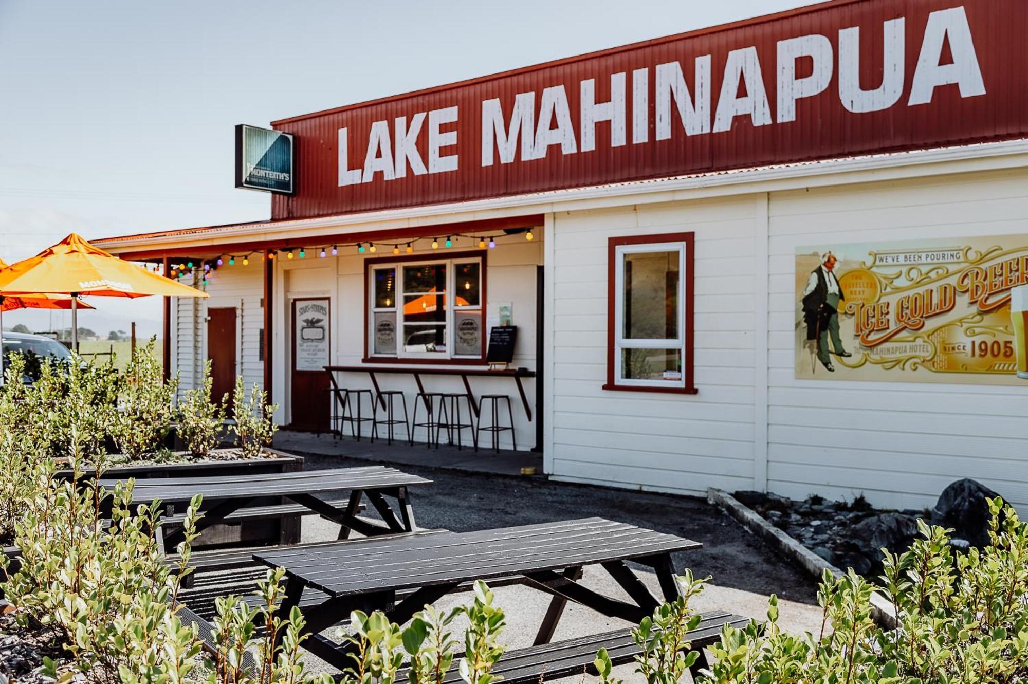 Lake Mahinapua Hotel Ruatapu Bagian luar foto